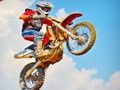 Igra Ludi nemjerljivi trik Bmm Racing Stunt  online
