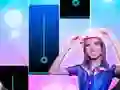 Igra Ana emilia Piano Tiles online