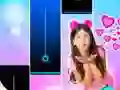 Igra Maria Clara e JP Piano Game Tiles online