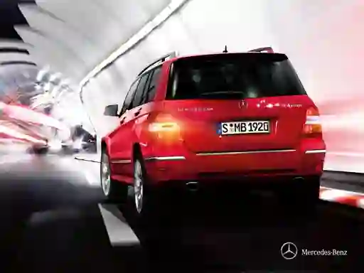 Igra Luxury Medium Suv Puzzle online