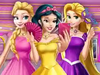 Igra Princesses At Masquerade online
