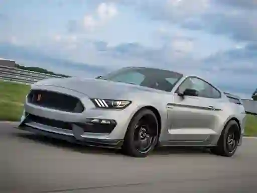 Igra Mustang Shelby Puzzle online