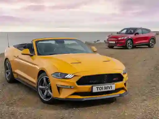 Igra Ford Mustang California Special Slide online
