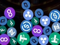 Igra Spoji Crypto 2048 Puzzle  online