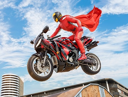 Igra Pravi motocikl Super Hero Stuns 3d  online